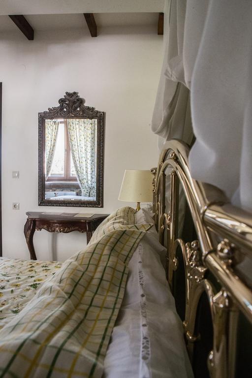 Archontiko Emmanouilidi Suites Káto Loutrákion Екстериор снимка