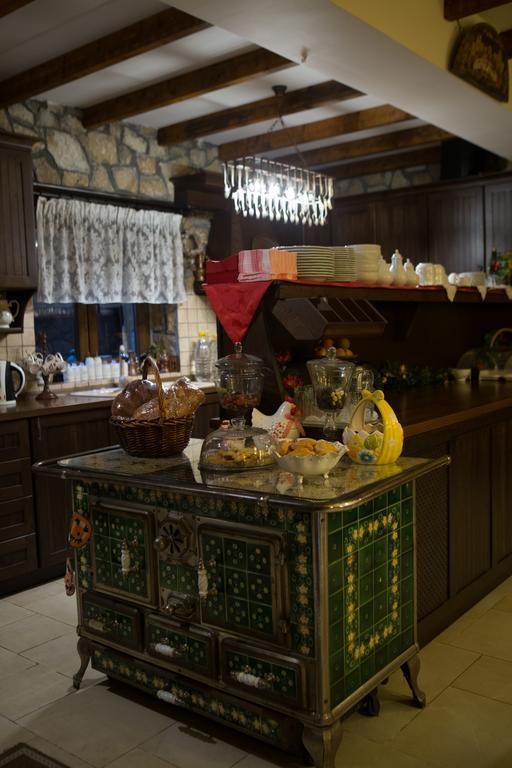 Archontiko Emmanouilidi Suites Káto Loutrákion Екстериор снимка