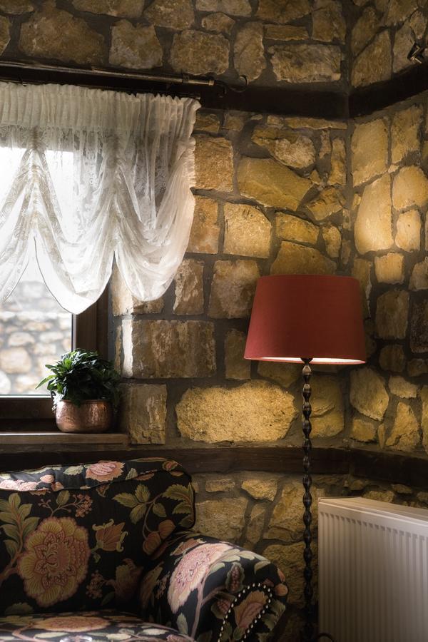 Archontiko Emmanouilidi Suites Káto Loutrákion Екстериор снимка